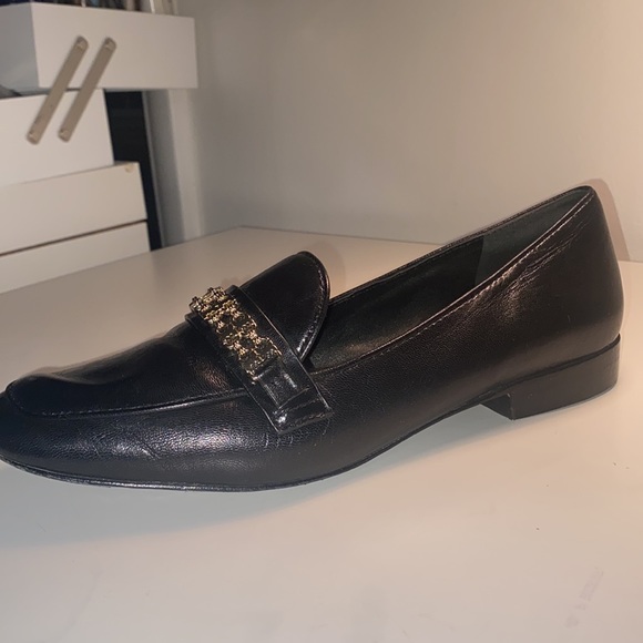 Tory Burch | black Leather Chain-Link Accents Loafers | size 7.5 - Picture 2 of 13